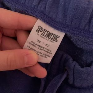 the brand “pink” sweatpants